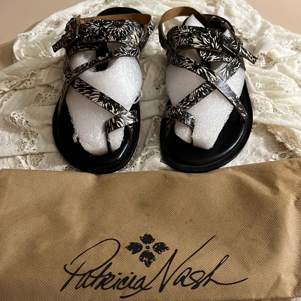 Very Nice Patricia Nash Sandals
